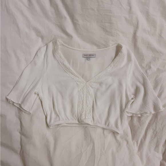 pull and bear white top - Picture 1 of 4
